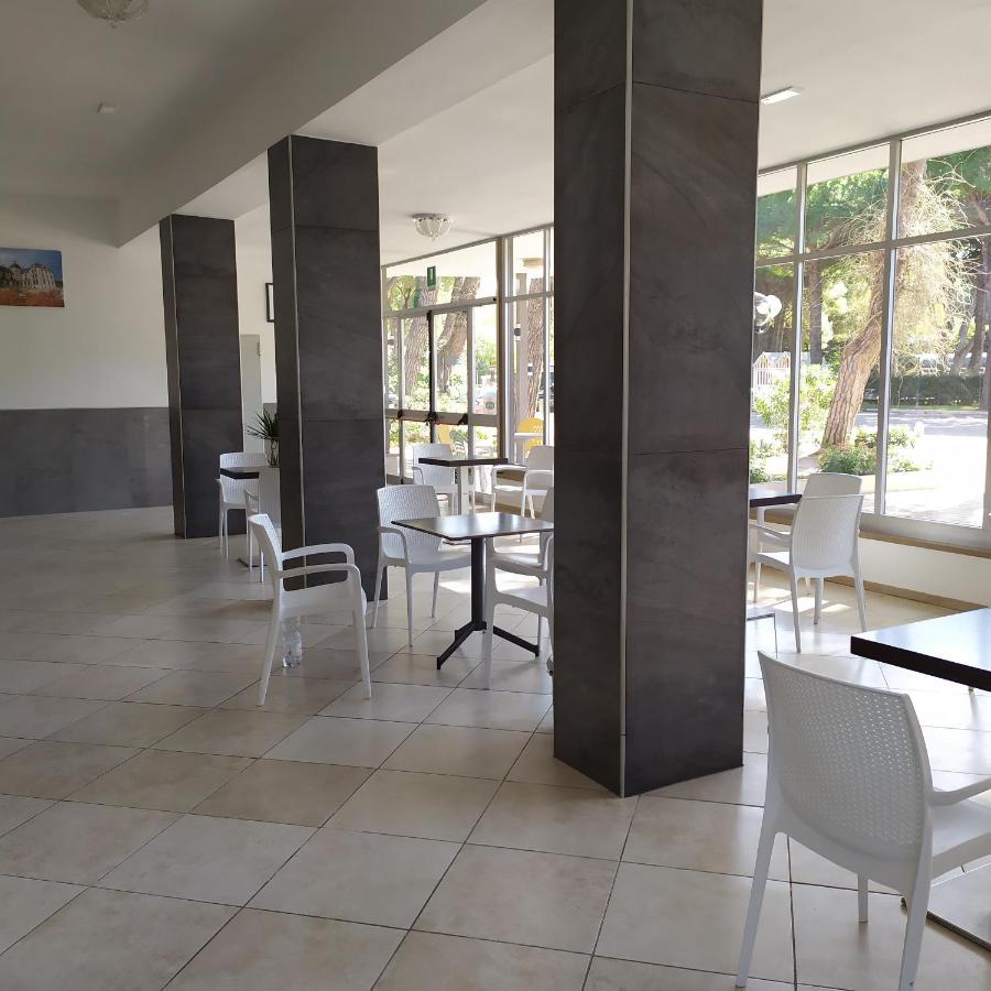 Hotel Madonna Del Pino チェルヴィア エクステリア 写真