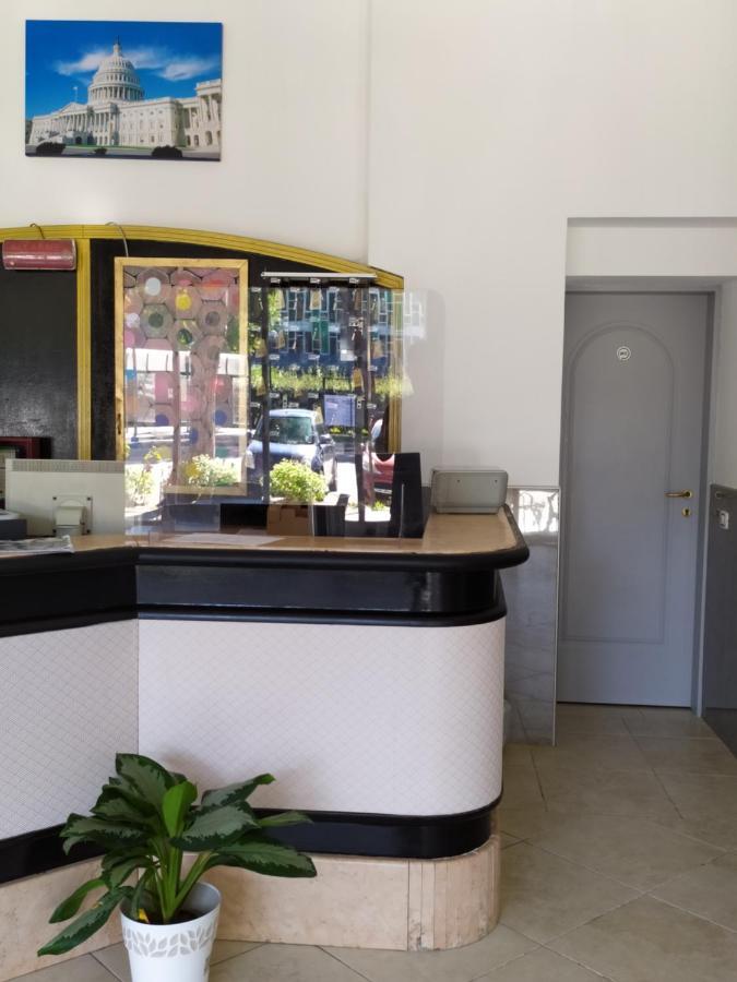 Hotel Madonna Del Pino チェルヴィア エクステリア 写真