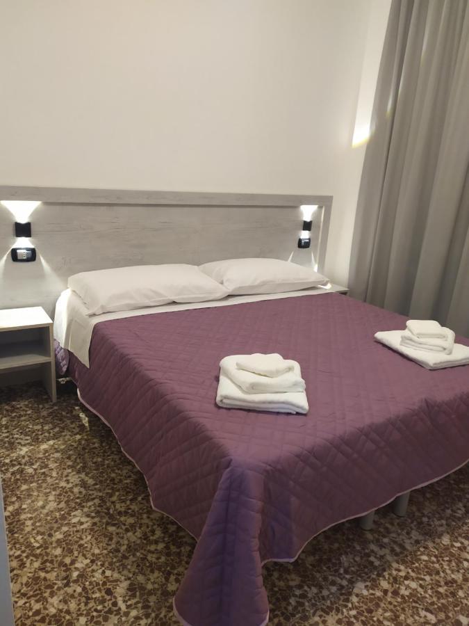 Hotel Madonna Del Pino チェルヴィア エクステリア 写真