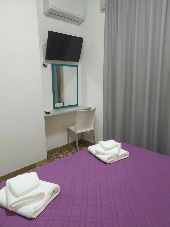 Hotel Madonna Del Pino チェルヴィア エクステリア 写真