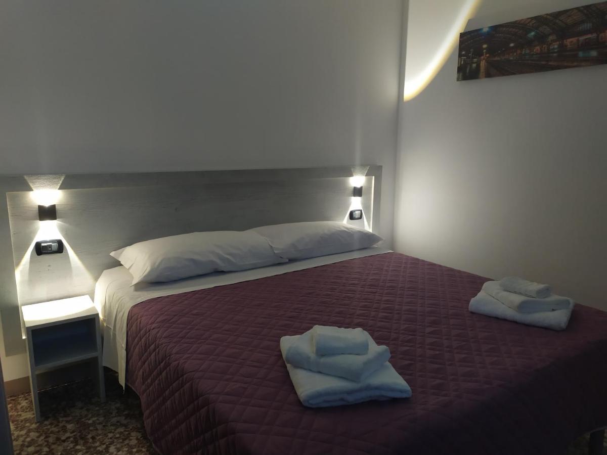 Hotel Madonna Del Pino チェルヴィア エクステリア 写真