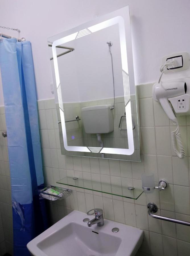 Hotel Madonna Del Pino チェルヴィア エクステリア 写真